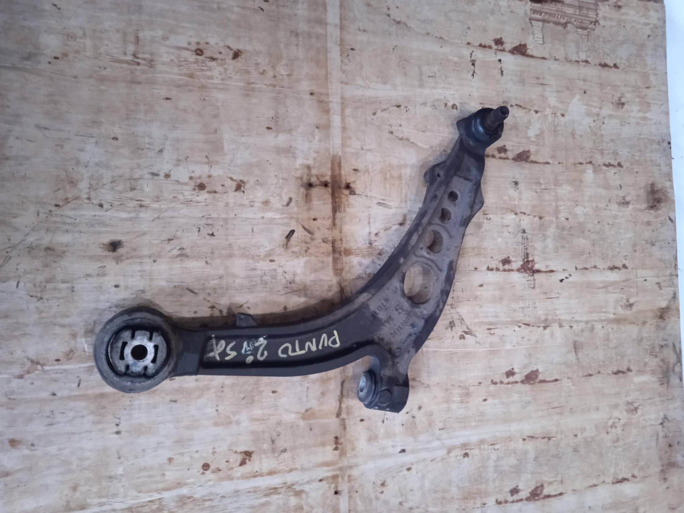 Braccio oscillante sosp. ant. sx.